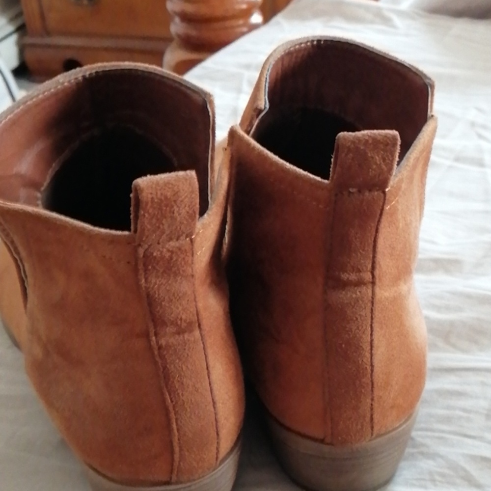 Ladies boots - Picture 3 of 3